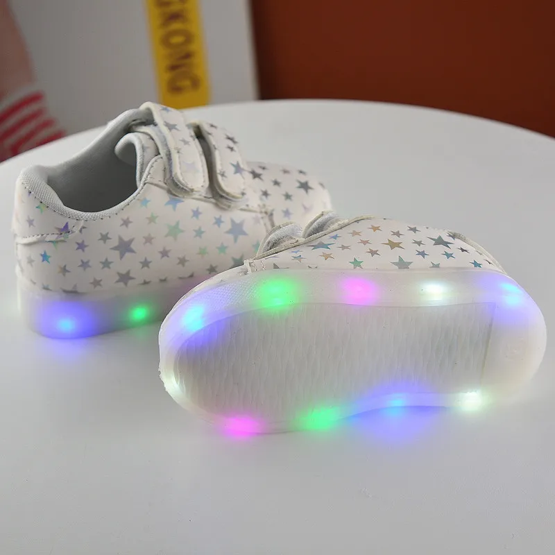 Kinder Schuhe Mit Licht 2017 нейтральный светодиодный светильник спортивный |