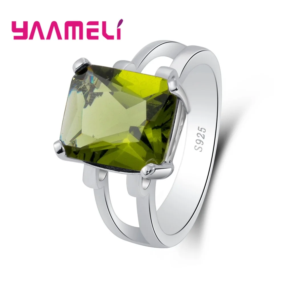 Женское кольцо из серебра 925 пробы с фианитом | Украшения и аксессуары