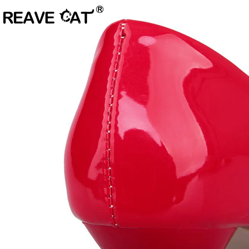 REAVE CAT/Новые модные женские туфли с острым носком; Sapatos femininos; сезон весна-лето; лакированные блестящие туфли на среднем каблуке; Цвет Черный; QL4773