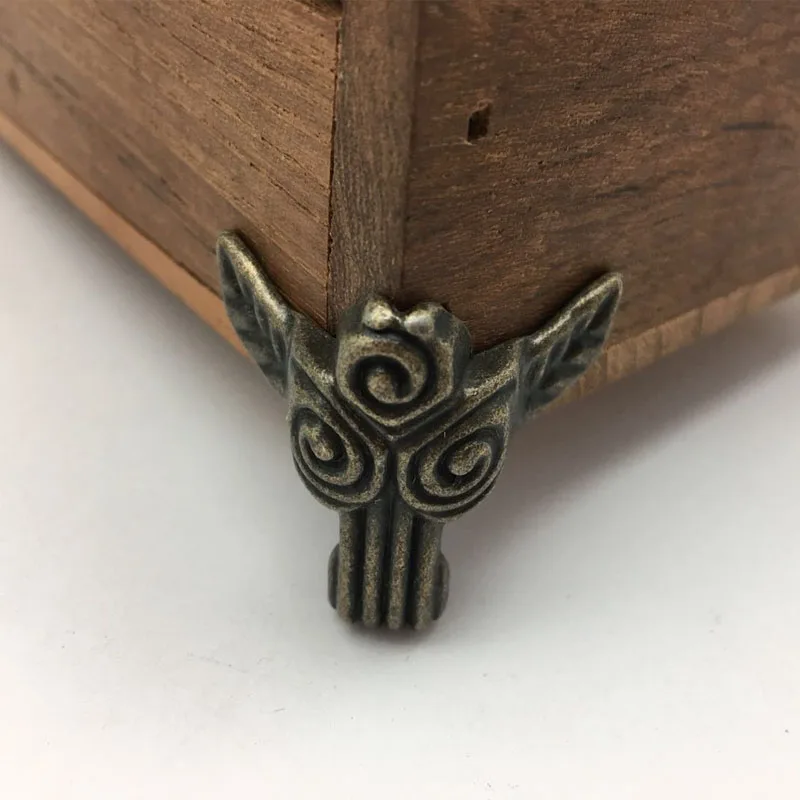 4 шт. 30x31 мм Античная Латунь золотая деревянная искусственная защита углов для ног