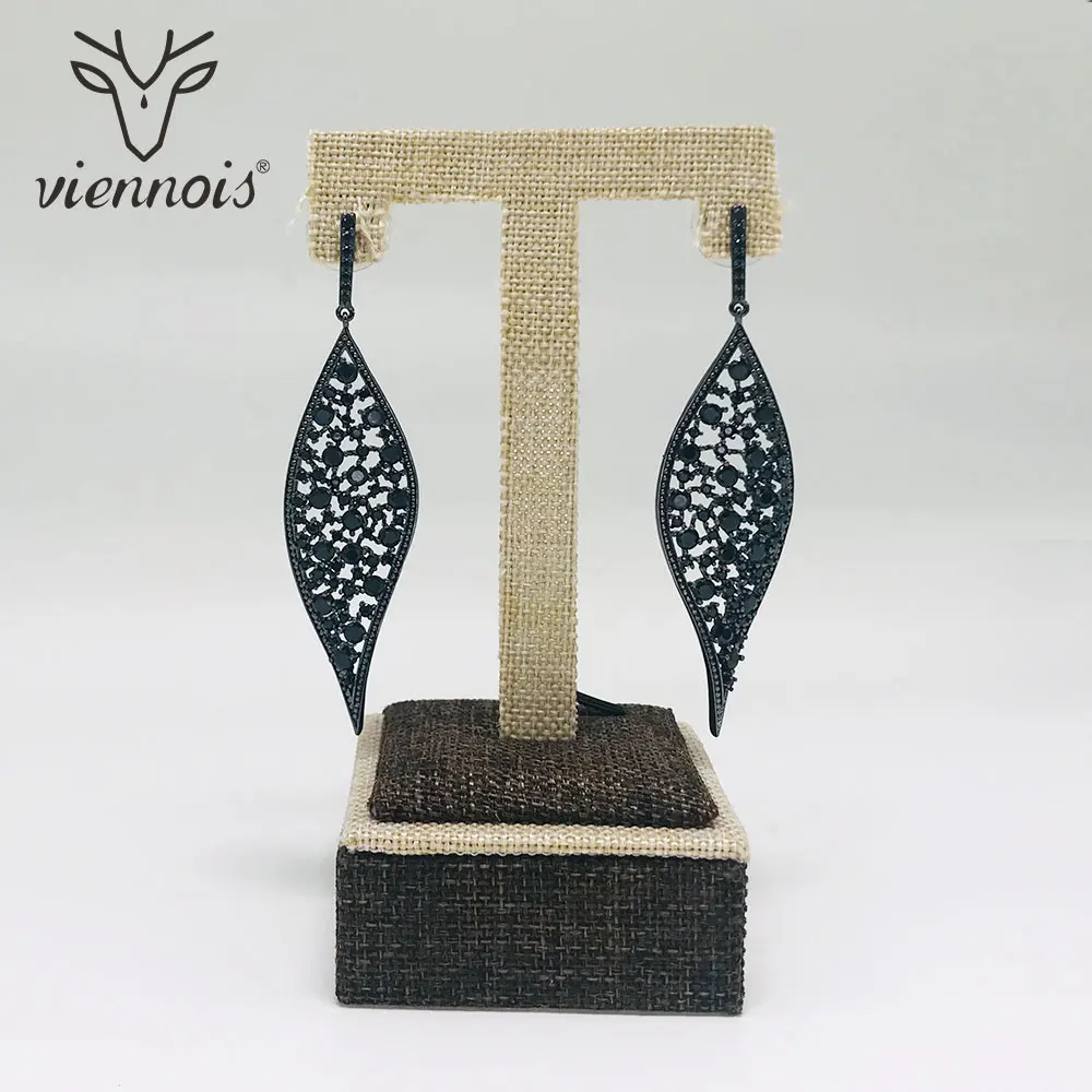 Женские серьги подвески с фианитами чёрного/серебряного цвета|Серьги-подвески| |