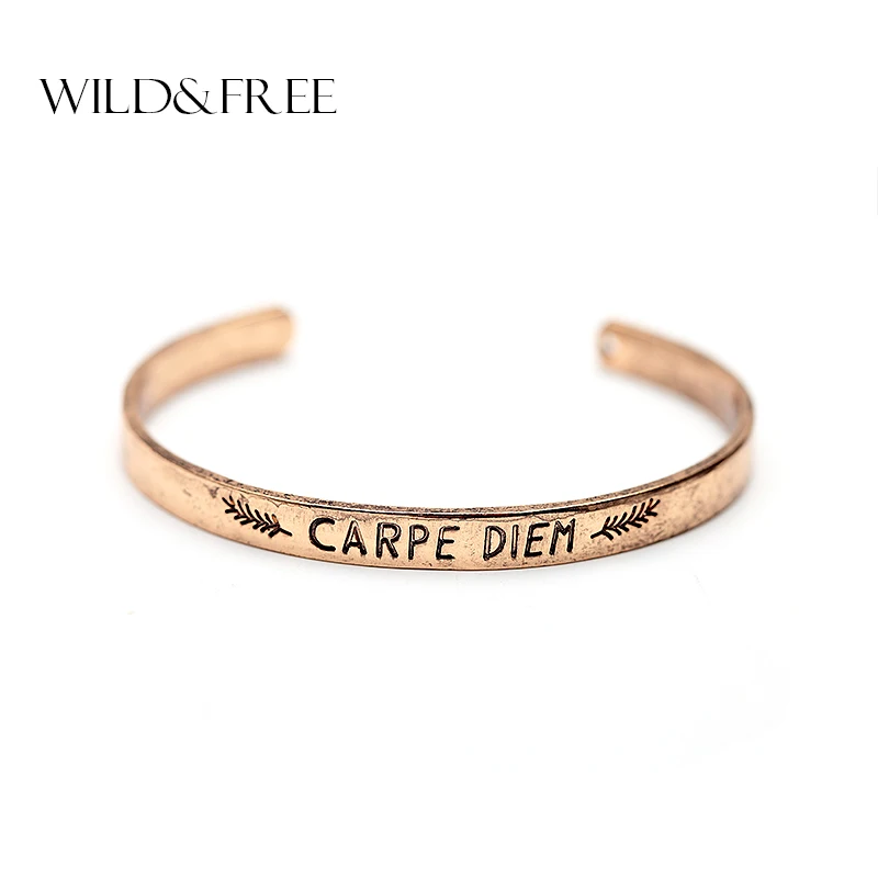 

Women Antique Gold Color Open Cuff Bangle Carving Letter Carpe Diam Leaf Simple Creative Pulseras Open Bracelet Jewelry Gift