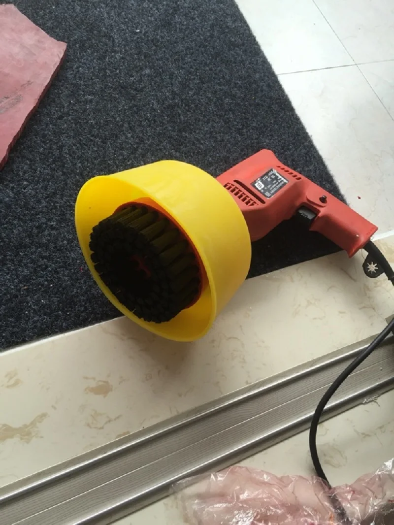 Чистящая Щетка используемая для электродрели ковров диванов кожи пластика