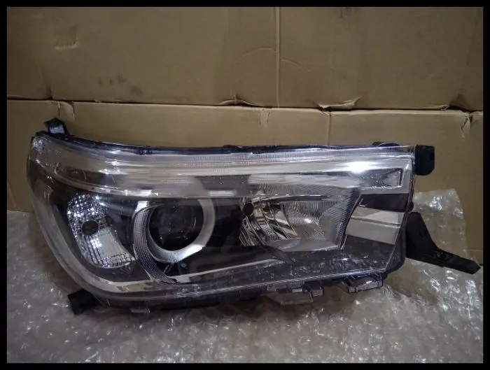 EOsuns фара в сборе для Toyota HILUX REVO