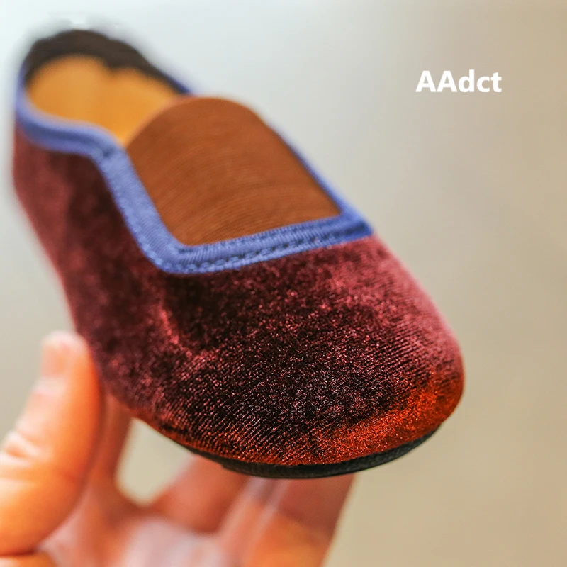 Детская бархатная обувь на плоской подошве AAdct лоферы для маленьких девочек