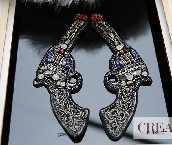

Punk beaded Pistol design embroidered applique patch decoration sew on patches for clothing parches para la ropa