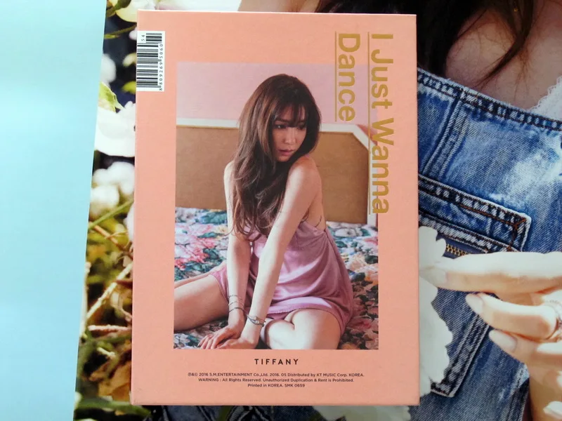 SNSD Tiffany Autographed signed 2016 SOLO I Just Wanna Dance альбом CD + Фотокнига постер с автографом новая