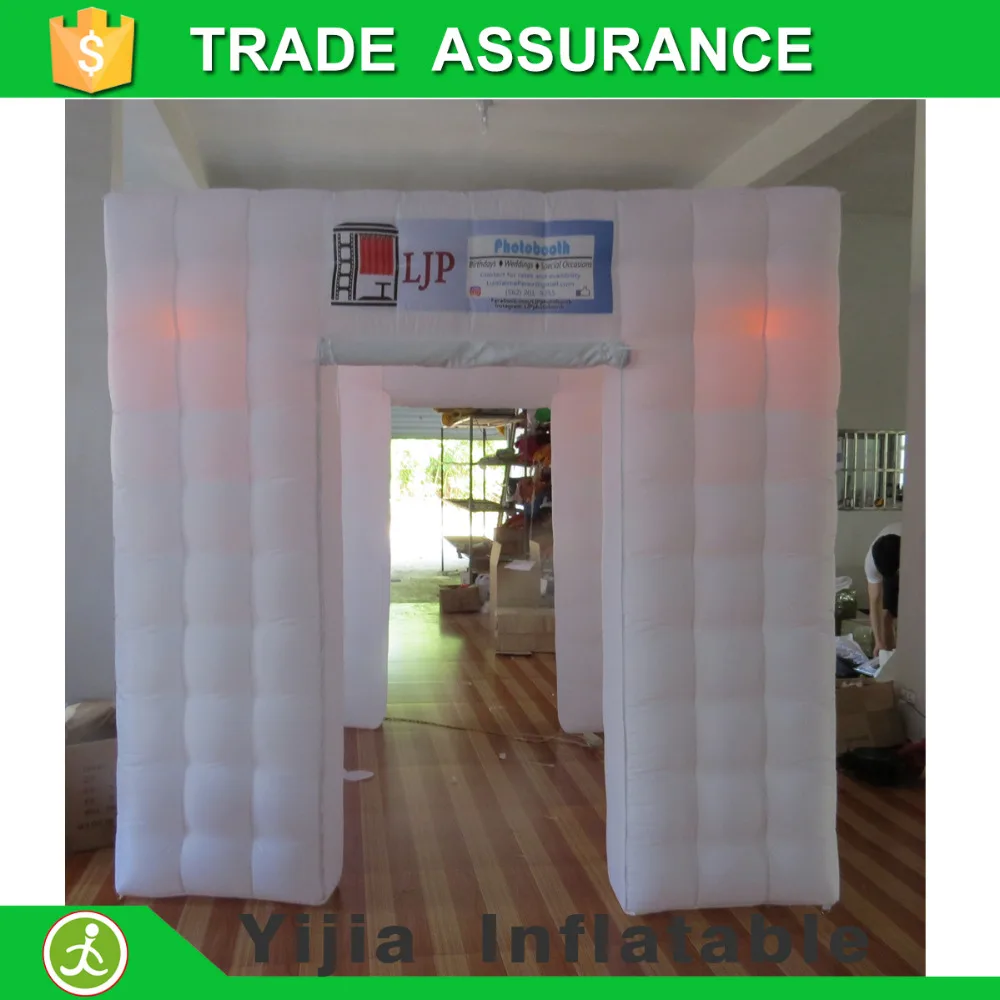 Goedkoop Gratis Verzending Led Licht 3 Deuren Opblaasbare Witte Cube Tent Air Photo Booth Met Logo Print