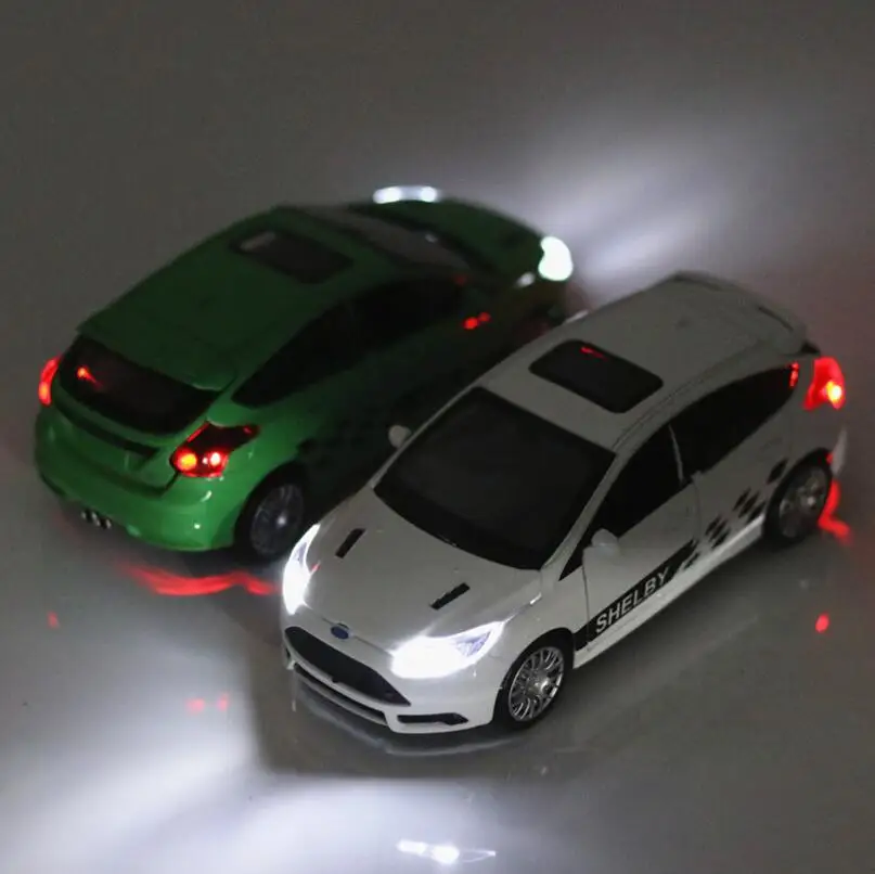 1/32 Diecasts & Toy Транспорт Ford Focus модель автомобиля со звуком и светильник коллекция