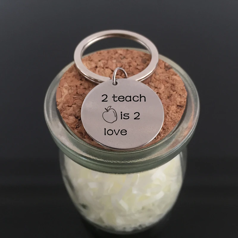 Персонализированный брелок с рисунком Apple на заказ гравировкой 2 Thcer is Love Keydangle