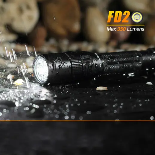 Fenix FD20 zoom фонарик вращение на 360 градусов Фокусировка портативном аккумуляторе 2 *