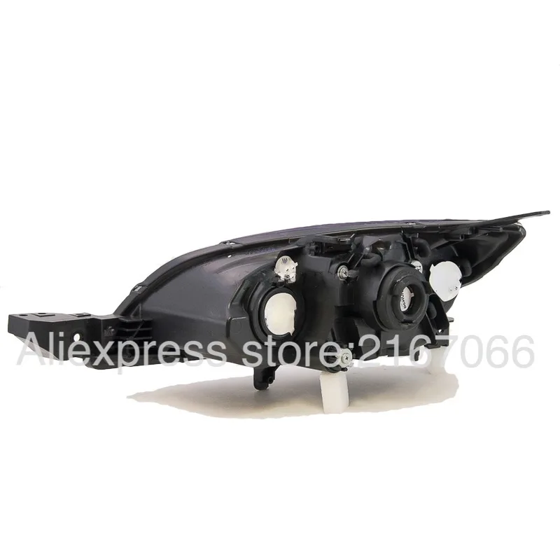 Передняя фара для хэтчбека MAZDA 3 AXELA 5D 2003-2008 передняя со стороны