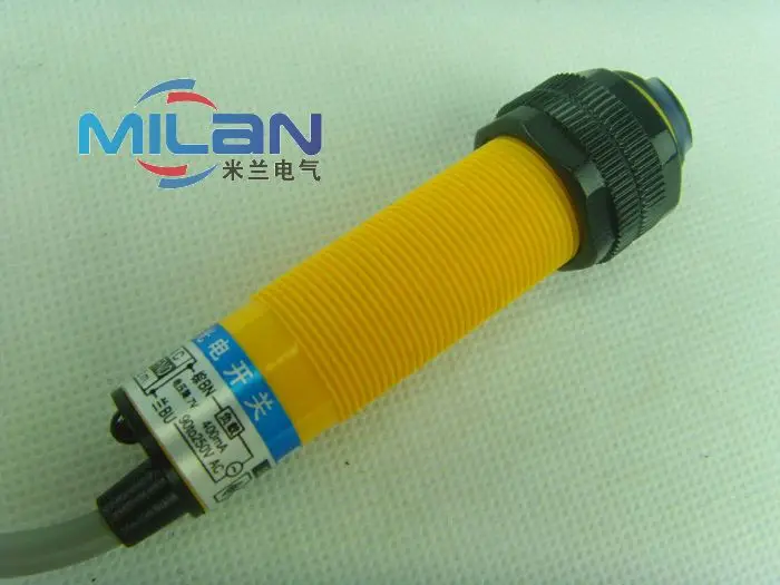 1pcs E3F-R2Y1 feedback reflective photoelectric switch sensor with reflector plate | Обустройство дома