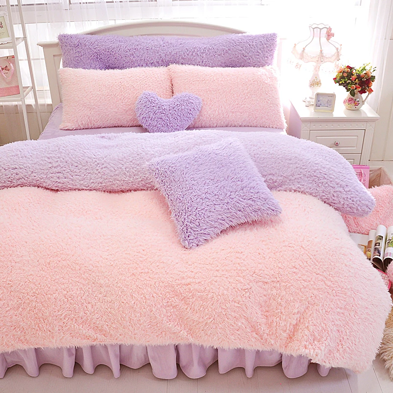 

Комплект постельного белья в Корейском стиле принцессы из теплой флисовой ткани, фиолетового, белого, розового цветов, кружевной пододеяль...