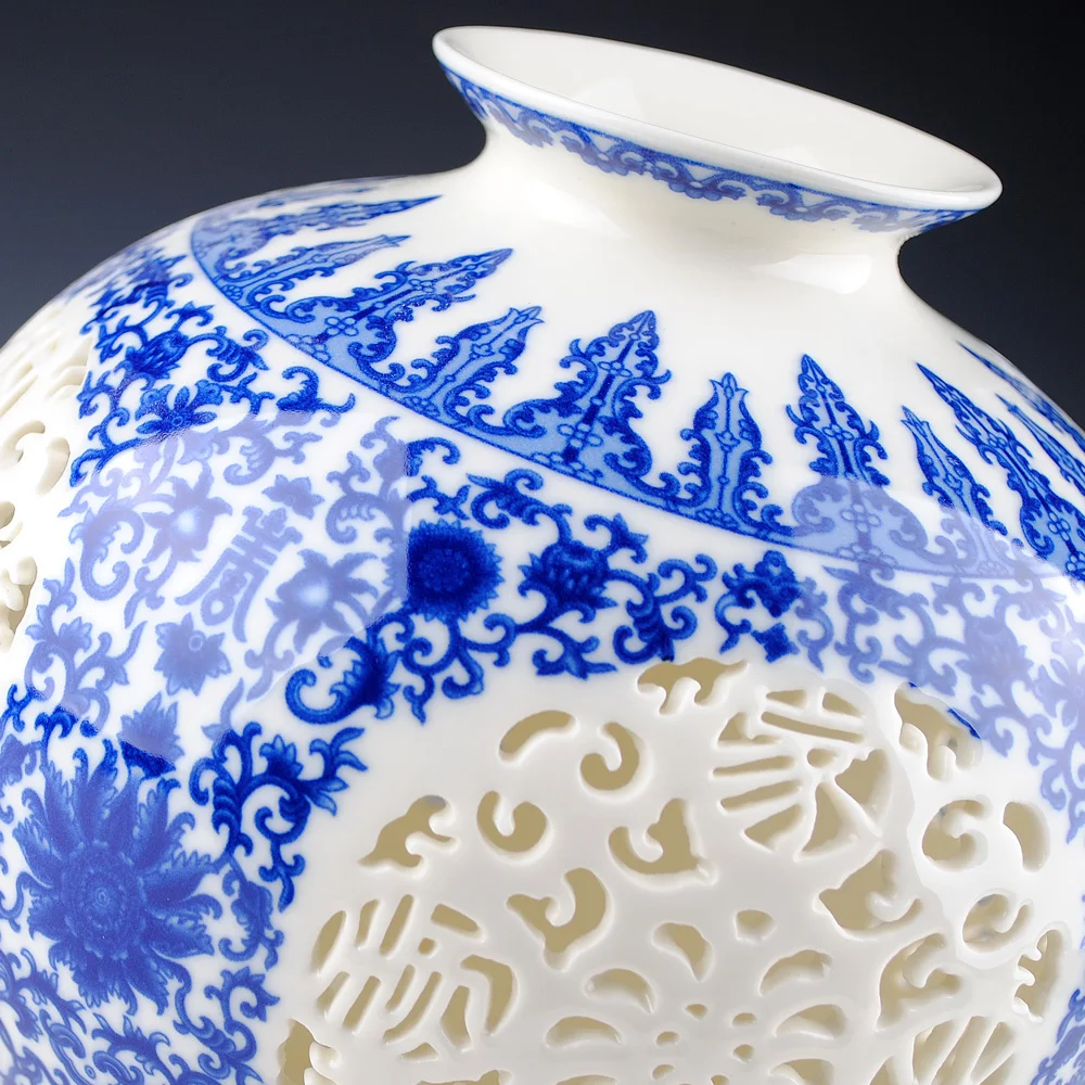 Античная керамическая ваза для пирсинга изысканная с отверстиями и гранатом