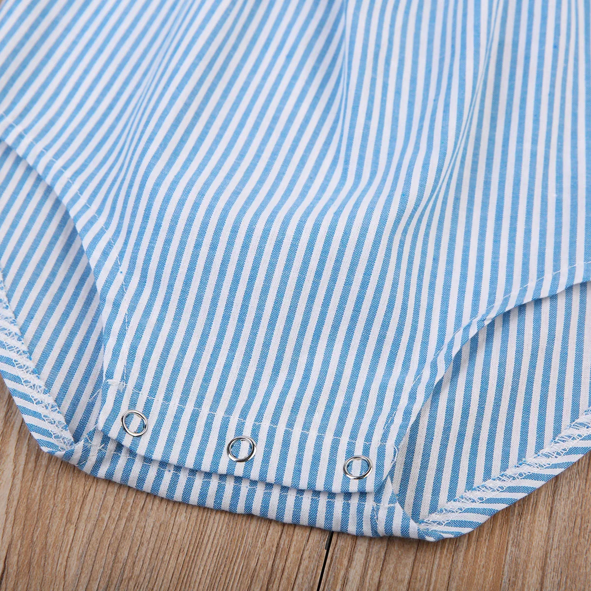 Одежда для маленьких девочек милый комбинезон в полоску с розами новорожденных