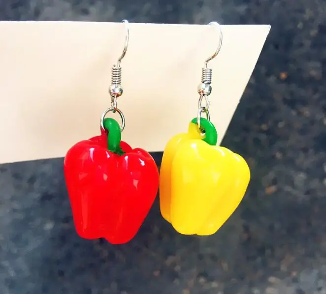 red and yellow Интересные серьги в виде капель Красного перца для женщин, ювелирные изделия из смолы с забавными растениями, уникальные вечерние серьги, подарок на день рождения - Окраска металла: red and yellow