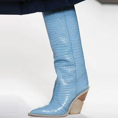 blue leather in Prova Perfetto, Подиумные стильные женские сапоги до колена с острым носком, не сужающийся книзу массивный высокий каблук, Женская Ковбойская обувь без шнуровки, синий, розовый, желтый - Цвет: blue leather in
