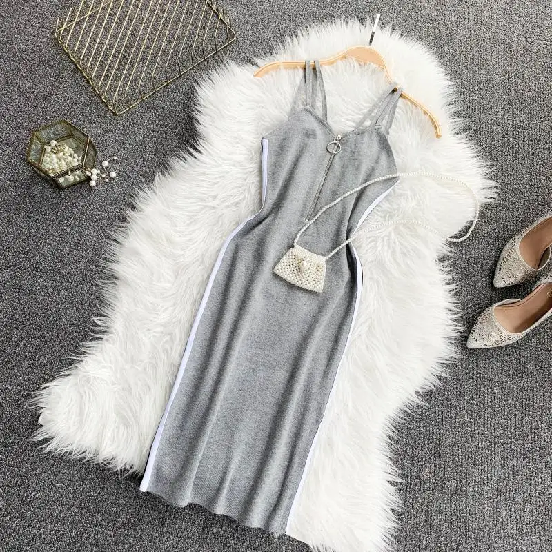 Женское Облегающее вязаное платье ALPHALMODA в цветную полоску на молнии