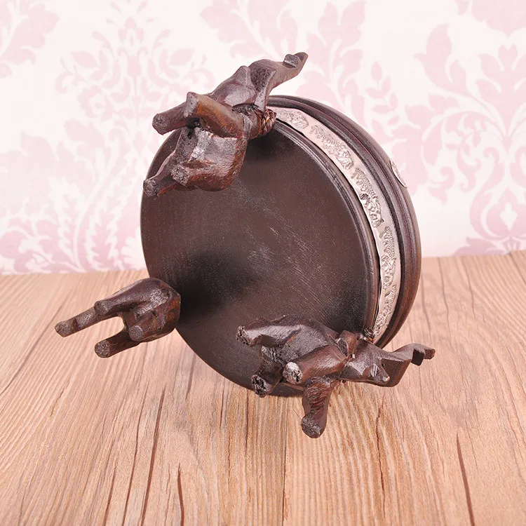 Новогодняя креативная пепельница для автомобиля художественная мебель в стиле