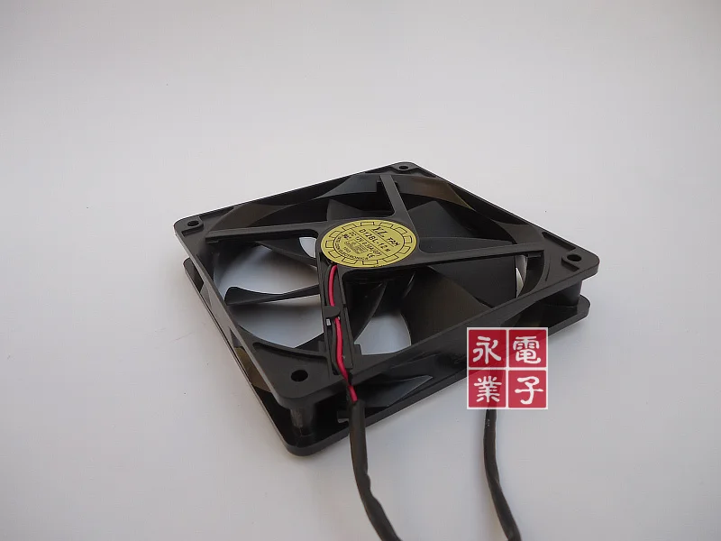 

Original Yate Loon D12BL-12 12025 12V 0.30A 12CM 120 * 120 * 25MM chassis cooling fan