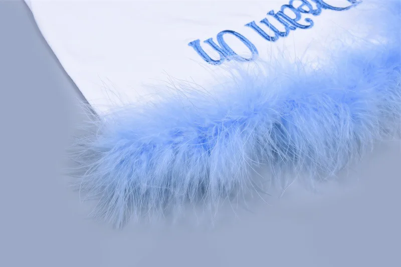 Женский укороченный топ с вырезом лодочкой однотонный флисовый пушистый без