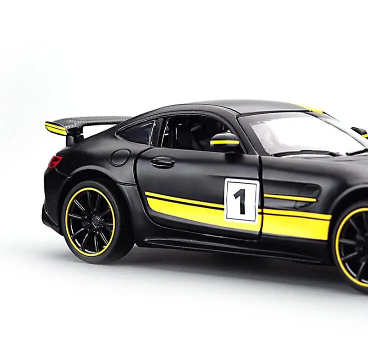 1:32 Сплав AMG GT GTR оттягивающаяся литьевая модель автомобиля Назад в будущее со