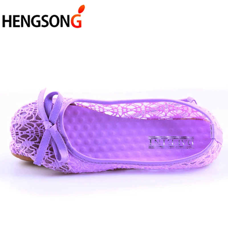 Женская обувь на плоской подошве Новинка 2020 года летние кружевные туфли с