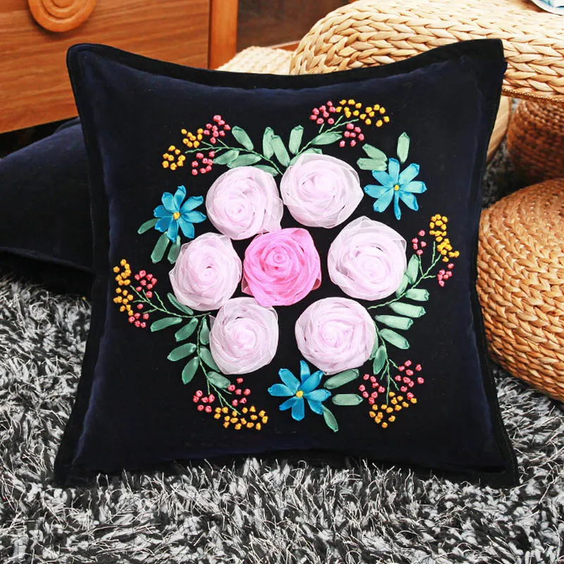 Черная наволочка с вышитыми цветами из ленты наборы цветочной вышивки крестиком