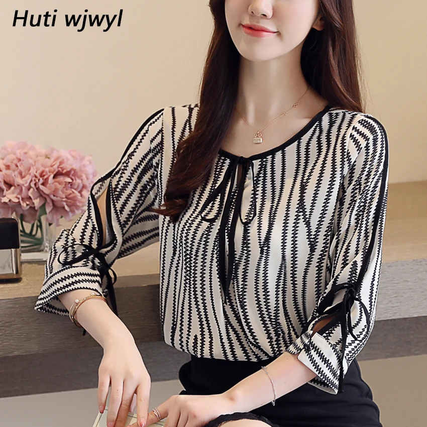 Plus size 2019 Women Chiffon Striped Blouses Three Quarter Shirts Summer Ladies Clothing Korean Blusas Loose Kimono Fashion Tops |