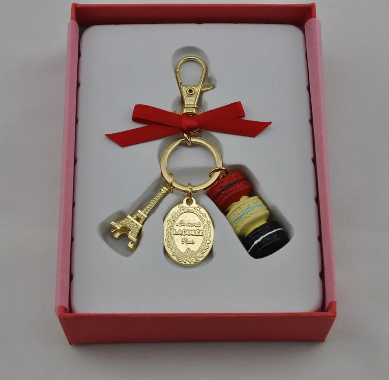 gold red LEMOER торт Макарон брелок с коробкой Франция Париж LADUREE Effiel башня макароны брелоки с лентой сумка Шарм подарок аксессуары - Цвет: gold red