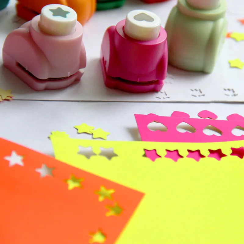 С мелким цветочным рисунком Бумага Craft дырокол для альбомов удары ручной резак