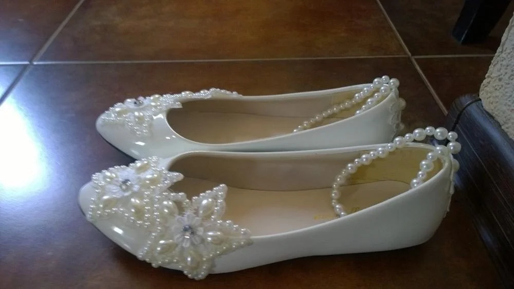 Женская обувь на плоской подошве белые жемчужные стразы Украшенные бусинами