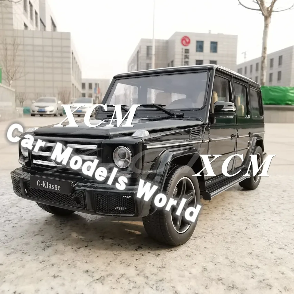Модель автомобиля под давлением для iScale G Class klase (темно зеленый) 1:18 + небольшой