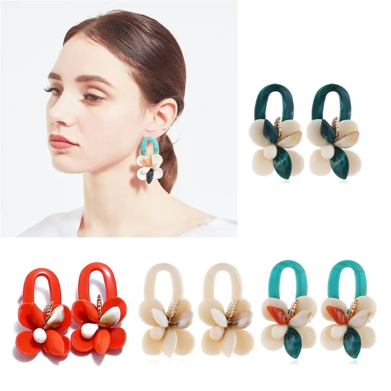 Большие эффектные серьги из акриловой смолы с ракушками и коралловыми цветами