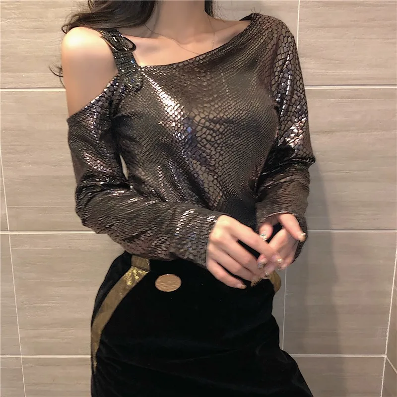 Блузка женская с открытыми плечами блестками и | Женская одежда