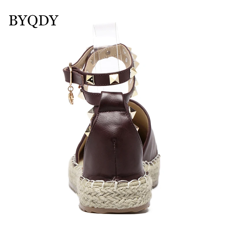 BYQDY/пляжная женская обувь; эспадрильи; обувь в рыбацком стиле с перекрестными ремешками и заклепками; сандалии на платформе; chaussures femme; размеры 34-39