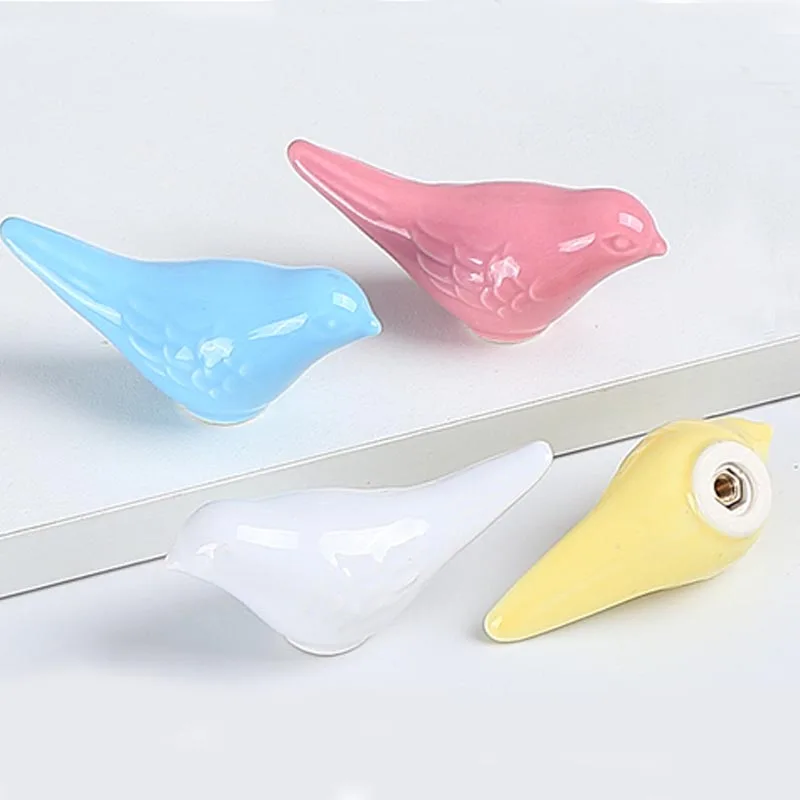 Ручки для детской комнаты с изображением птицы белые красные желтые синие