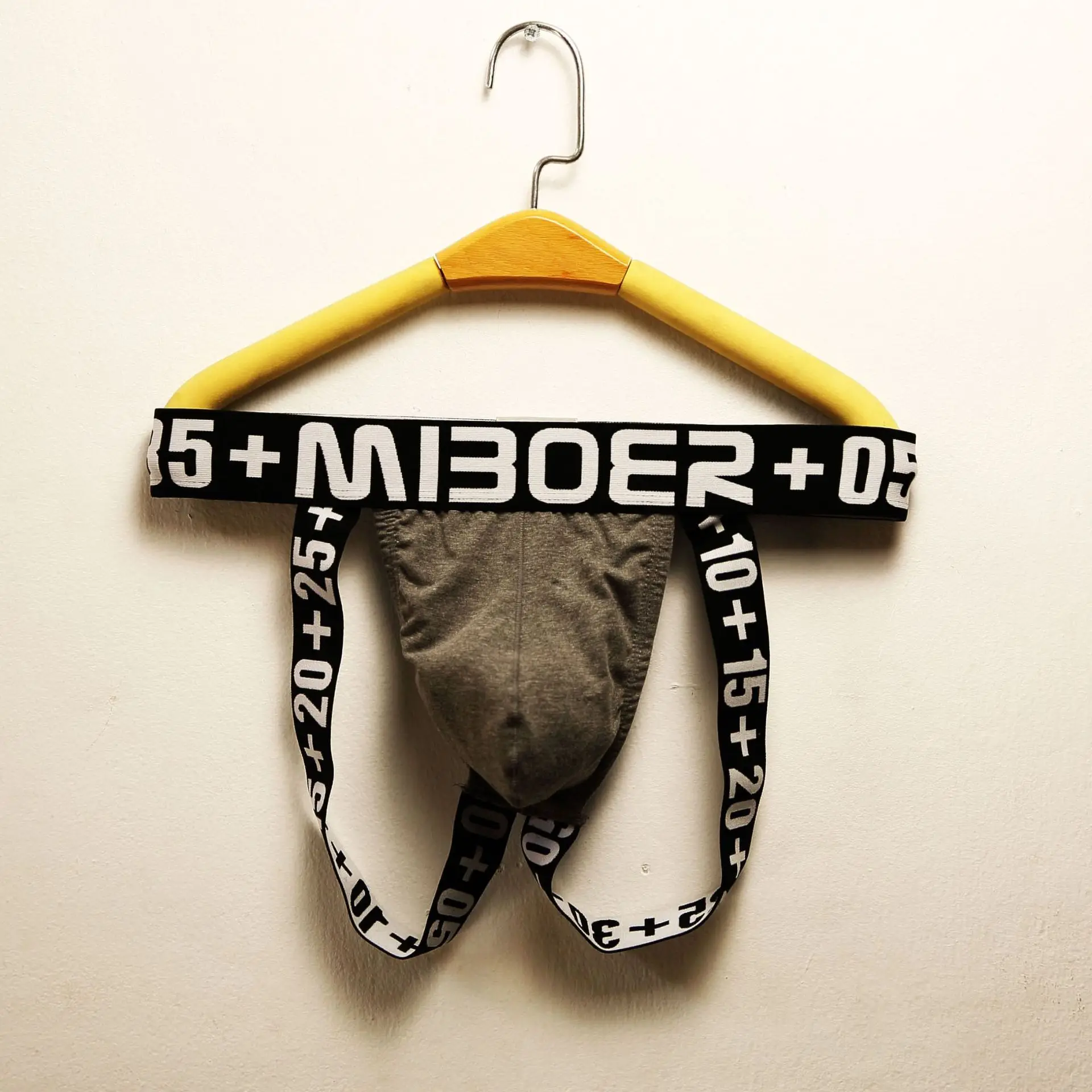 Новинка мужское нижнее белье сексуальные эластичные мужские стринги с U-образным