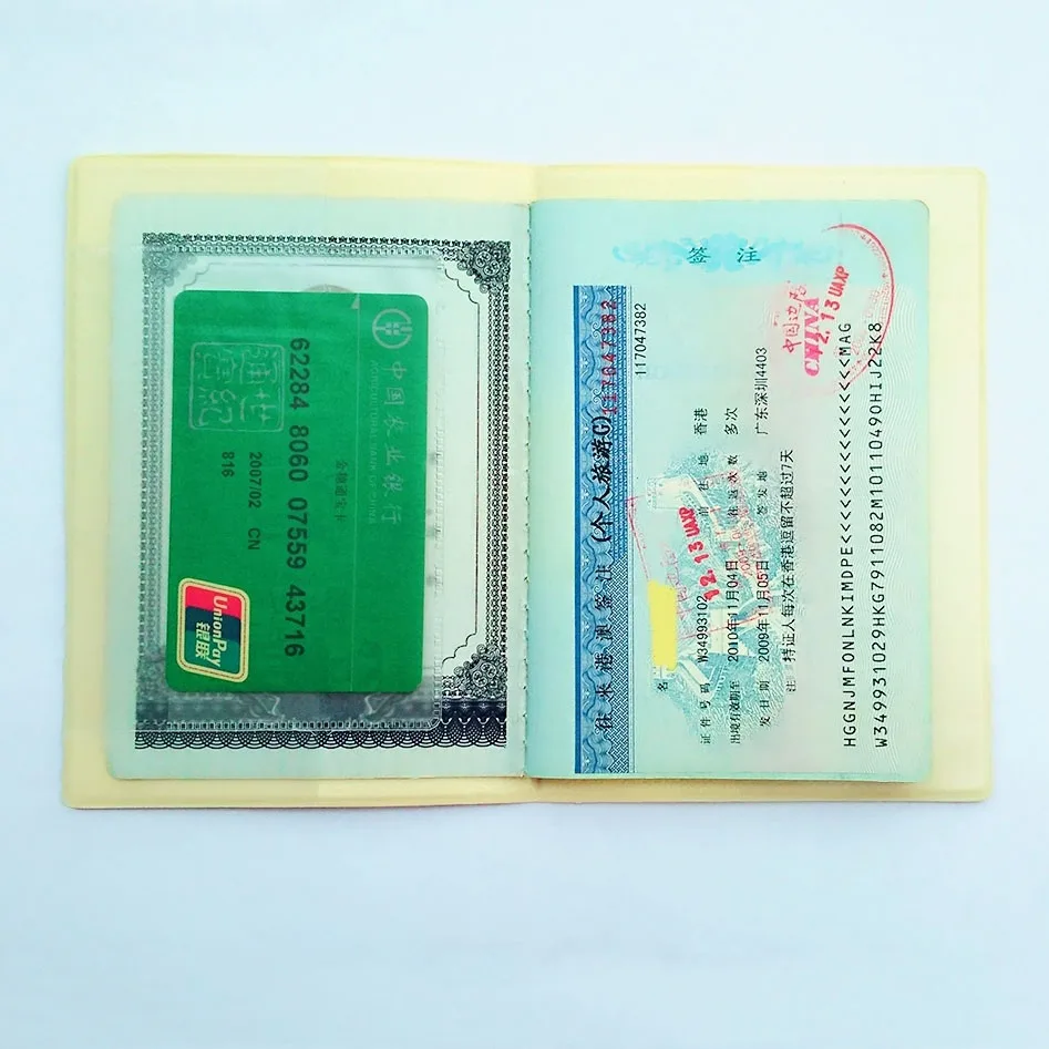 The Rainbow on the grass under pandas eat bamboo Passport Holder Green PVC Leather Travel Cover 3D Design 14*10CM | Багаж и сумки