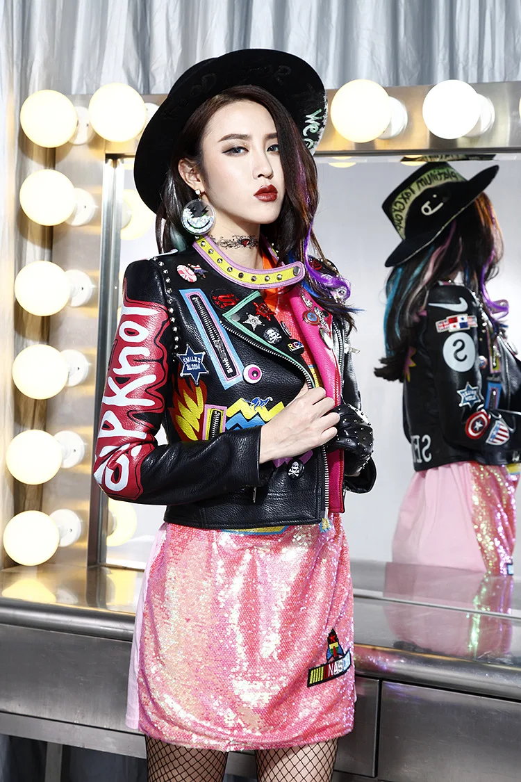 Осенняя Женская Короткая кожаная куртка в стиле панк черная на молнии с