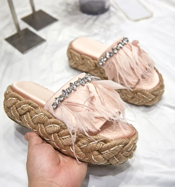 Шлепанцы женские летние на толстом каблуке сатиновые сандалии в богемном стиле