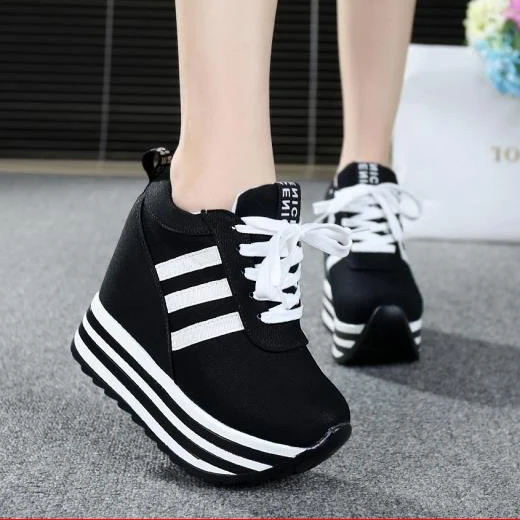 Женские холщовые кроссовки на танкетке платформе и высоком скрытом каблуке