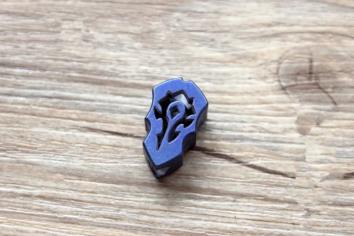 A Blue Word Of Warcraft TC4 титановый нож бусины EDC карманный инструмент Паракорд кулон веревка хвоста с подвеска с ножом и молнией головы - Цвет: A Blue