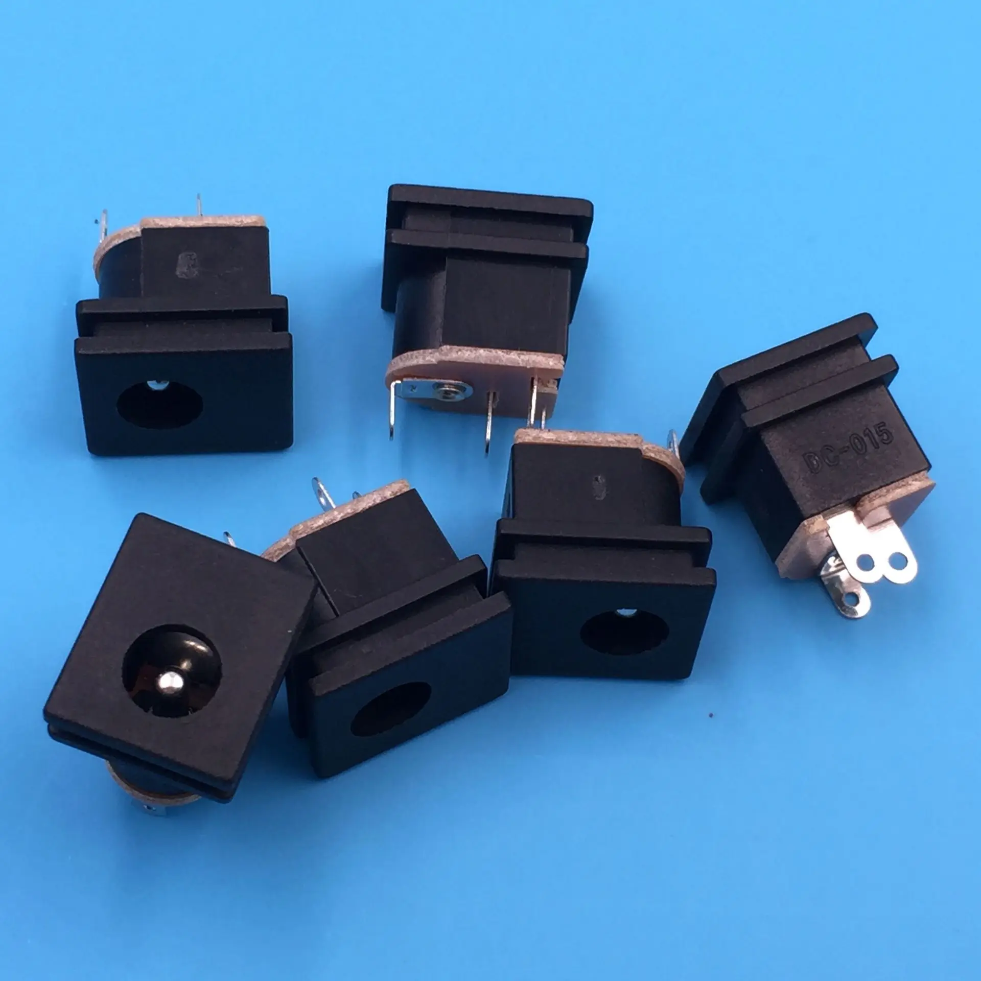 

10PCS DC015 DC Power Jack Socket Panel Mount Connector 5.5mm 2.1mm connector types DC015A 5*5*2.1mm