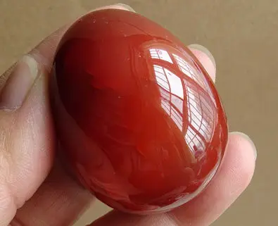 Натуральное красное агатовое яйцо с кристаллическим камнем.|egg|egg stone |