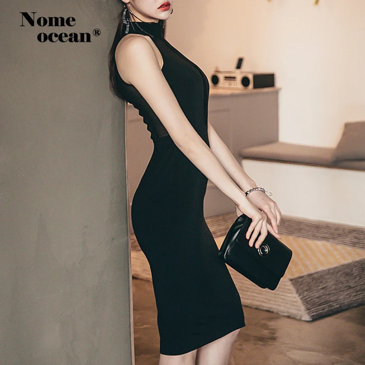 Женское Кружевное облегающее платье средней длины с круглым вырезом и вышивкой