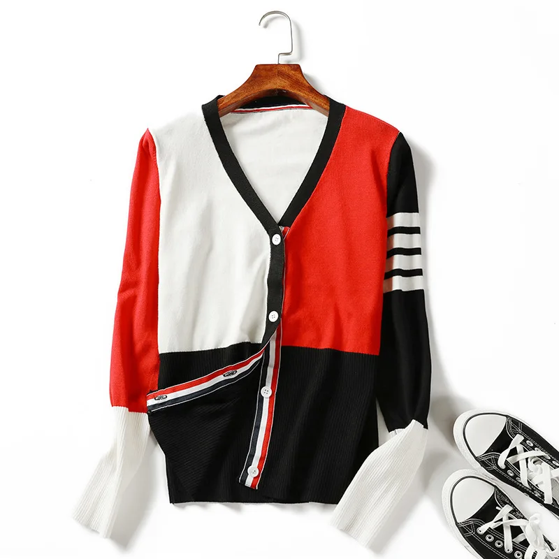 Женский трикотажный кардиган с V-образным вырезом в рубчик |