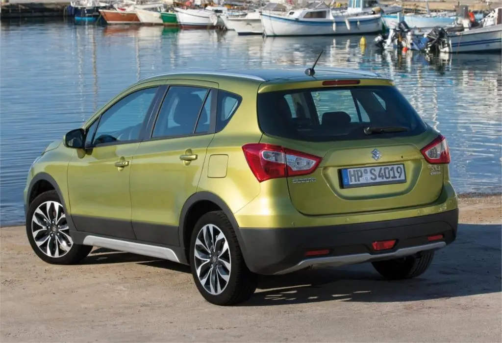 Противотуманный светильник с задним хвостом для Suzuki SX4 S-Cross 2013