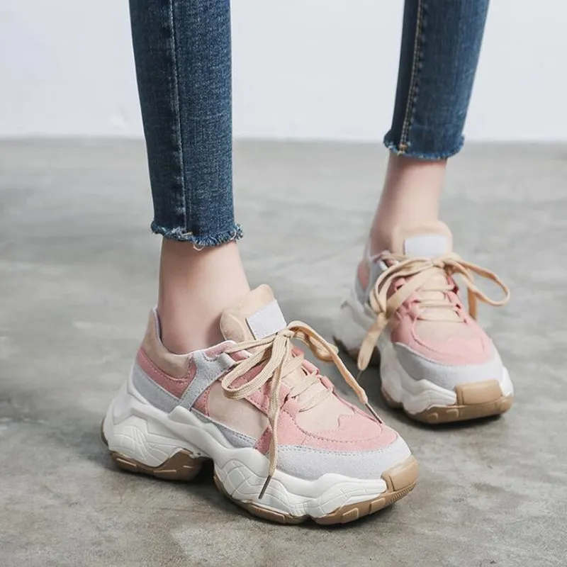 Новинка 2019 года Модные женские кроссовки обувь на платформе розовые танкетке